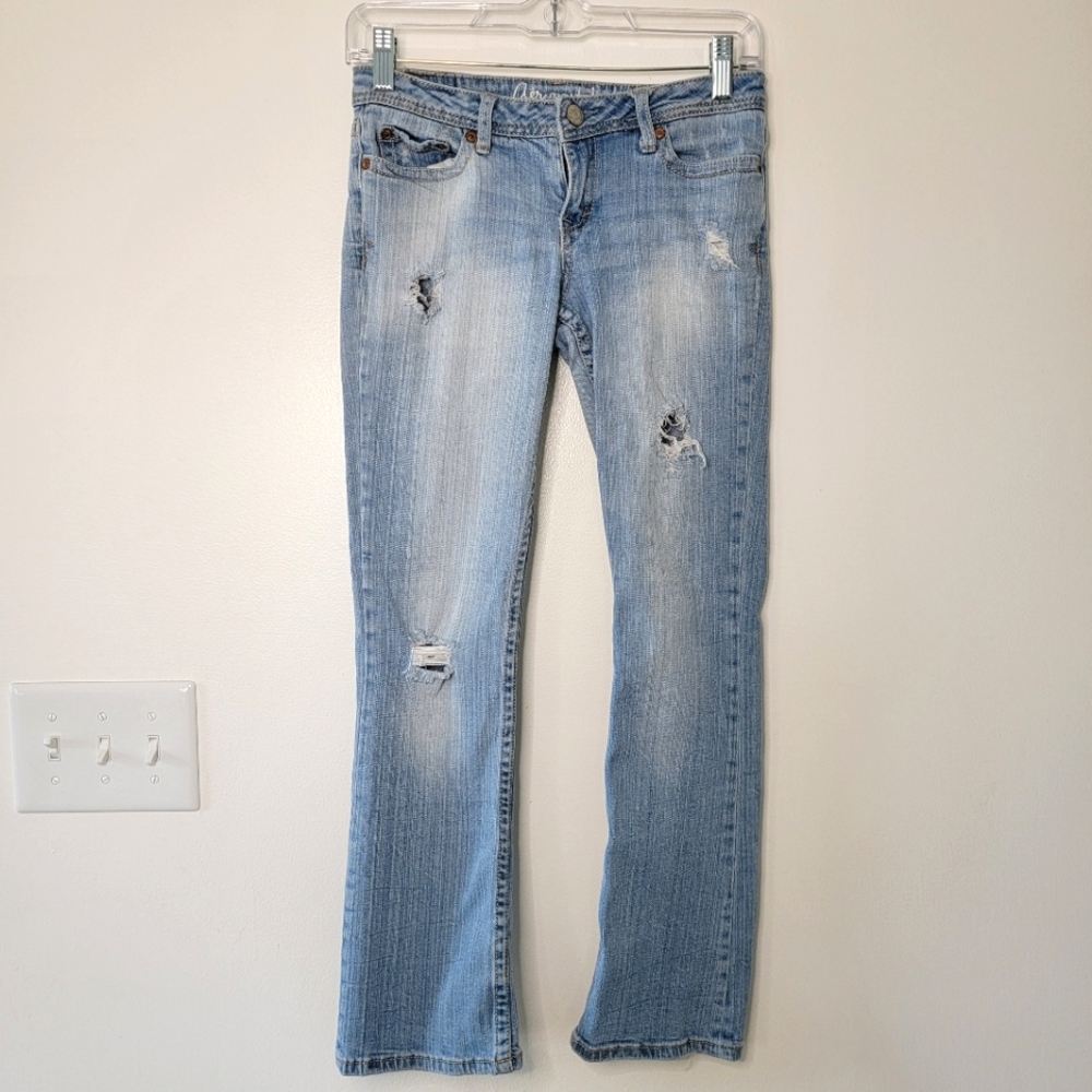 Aéropostale Chelsea Bootcut Jeans Sz 2 short light wash denim women's distressed